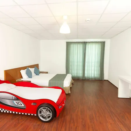 Vela Garden Hotel 3*