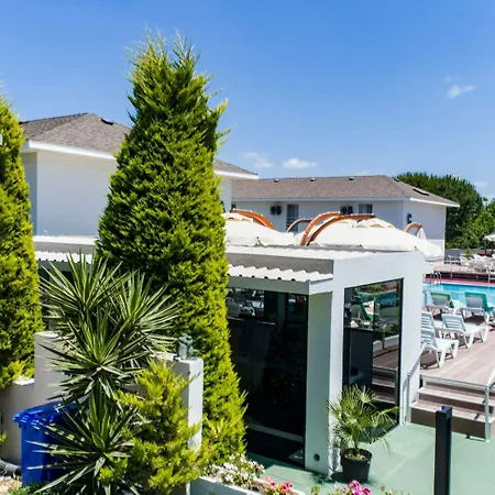 Hotell Vela Garden Çeşme