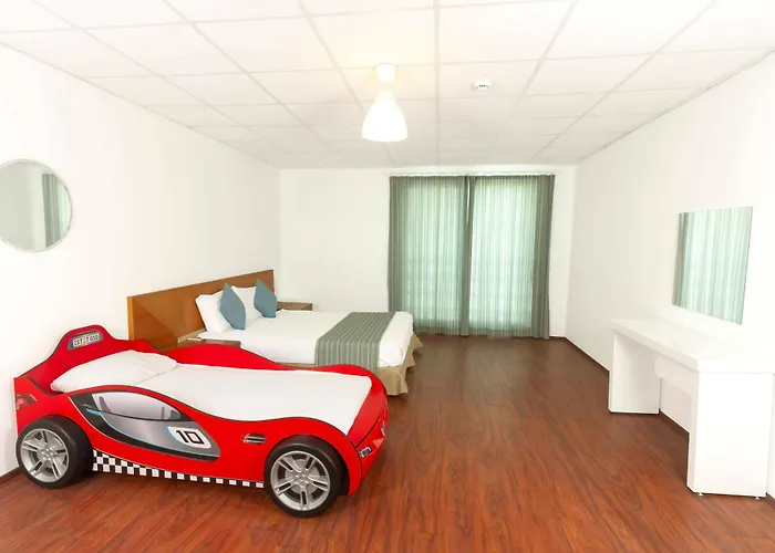 Vela Garden Hotell 3*